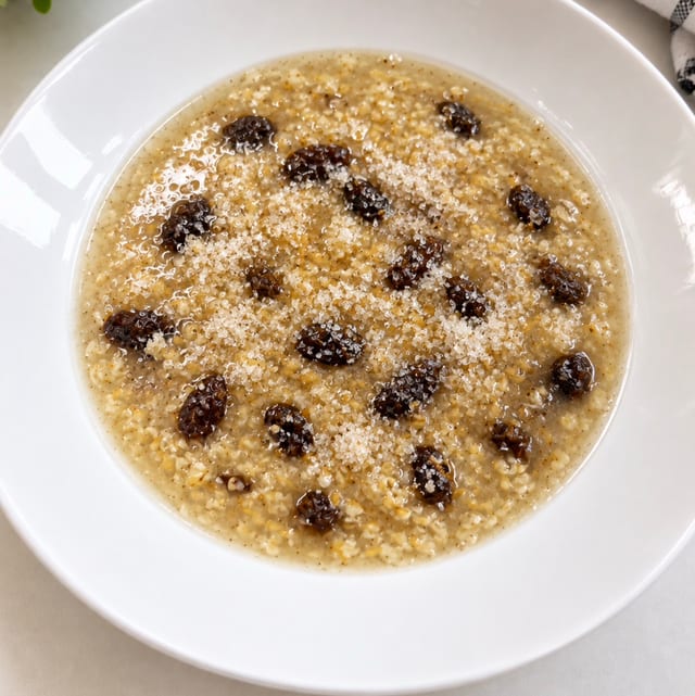 Oatmeal w/ Brown Sugar and Raisins.